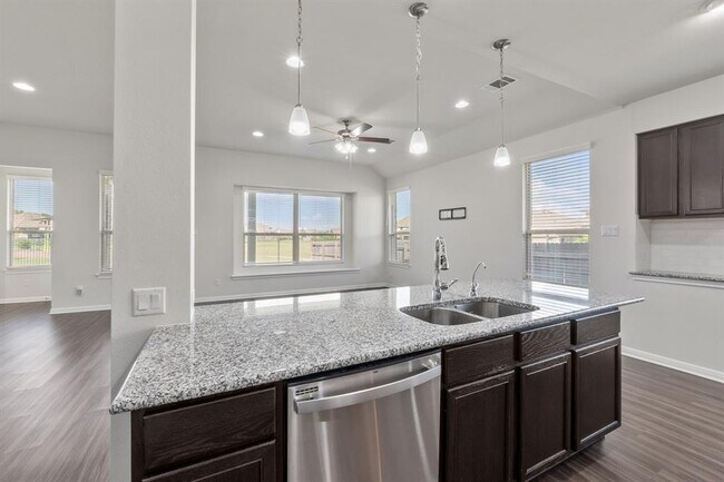 Building Photo - 1720 Navajo Song Ln