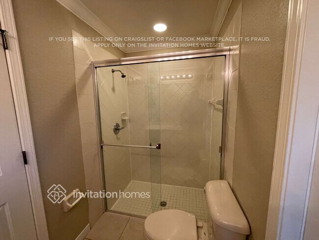 Building Photo - 10448 Deerberry Dr