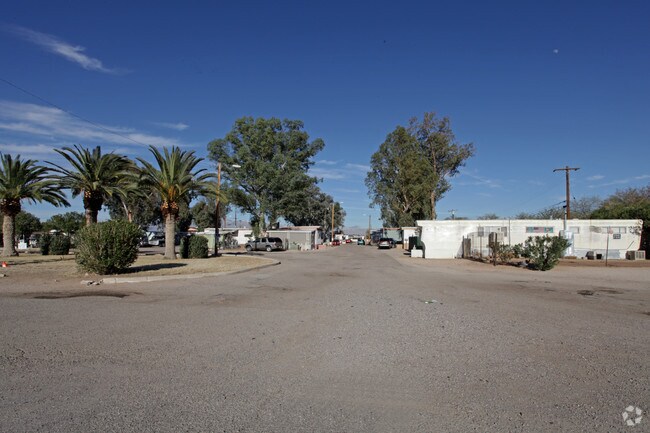 Building Photo - Palms Trailer Court