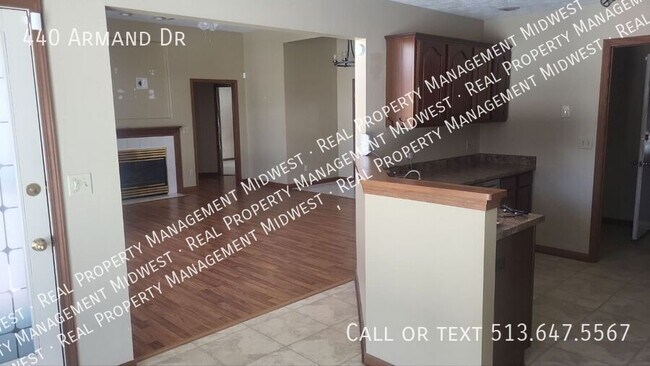 Building Photo - 440 Armand Dr