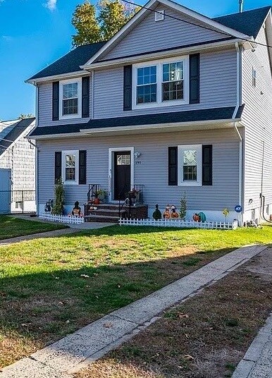 Building Photo - Single family house