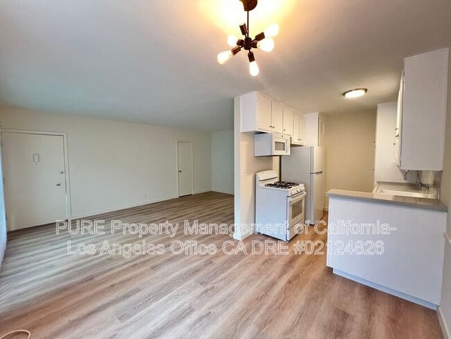 Building Photo - 4427 Murietta Ave