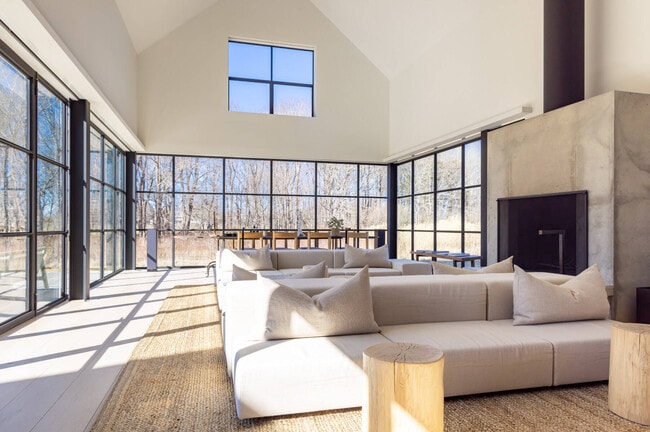 Building Photo - 232 Mitchell Ln