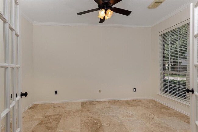 Building Photo - 14 Filigree Pines Pl