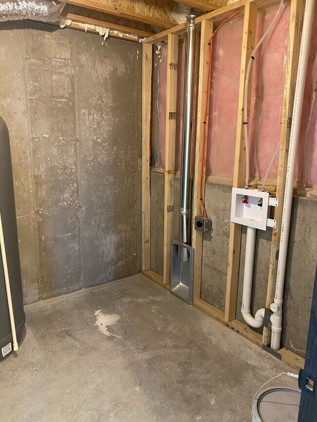 Building Photo - 4 BED | 2 BATH | DOUBLE GARAGE | RAPID VALLEY