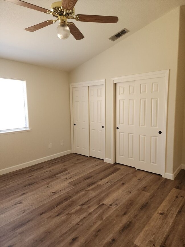 Building Photo - Salida 3 bedroom 2 bathroom