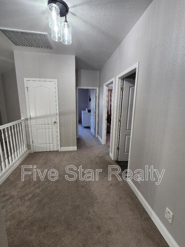 Building Photo - 2489 De Beers Ct