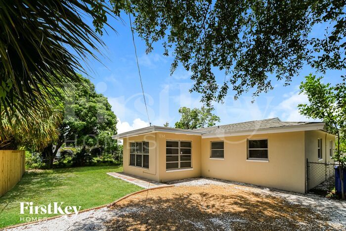 Building Photo - 4762 West Dr