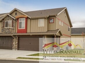 Building Photo - Stylish 3-Bed Townhome in Mountain Green!