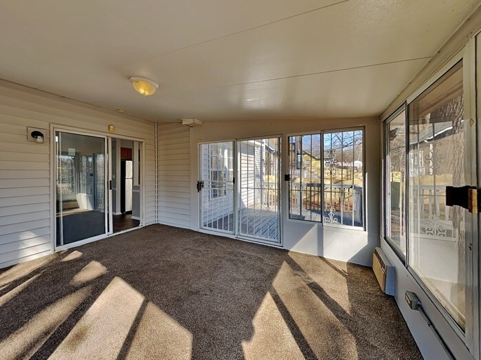 Building Photo - 2446 Kentwell Ln