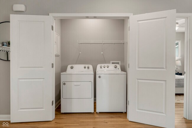 Building Photo - 6737 Bridle Wy