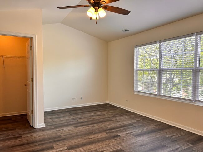 Building Photo - 24121 Walnut Cir