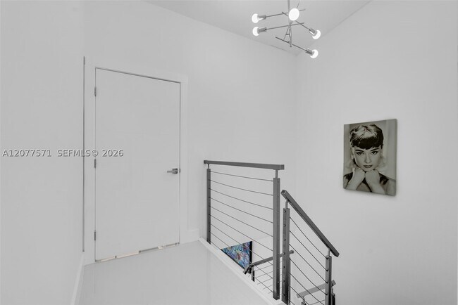 Building Photo - 3843 Alcantara Ave