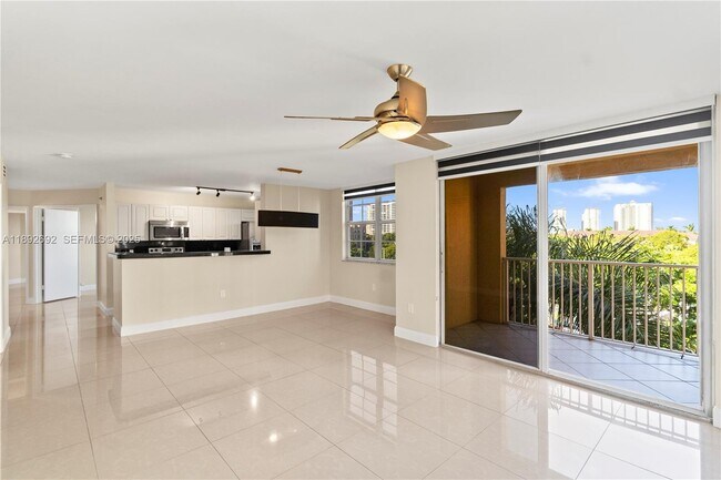 Building Photo - 19655 E Country Club Dr