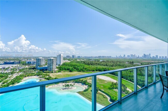Building Photo - 2411 Laguna Cir
