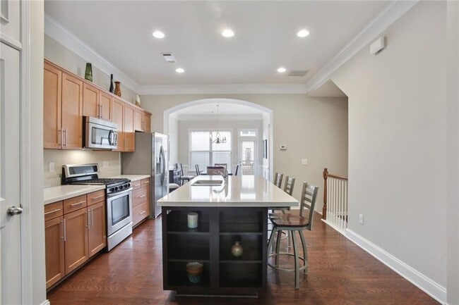 Building Photo - 2641 Portbury Place Northeast
