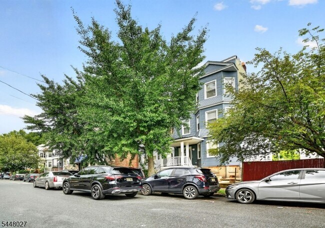 Building Photo - 882 S 14th St