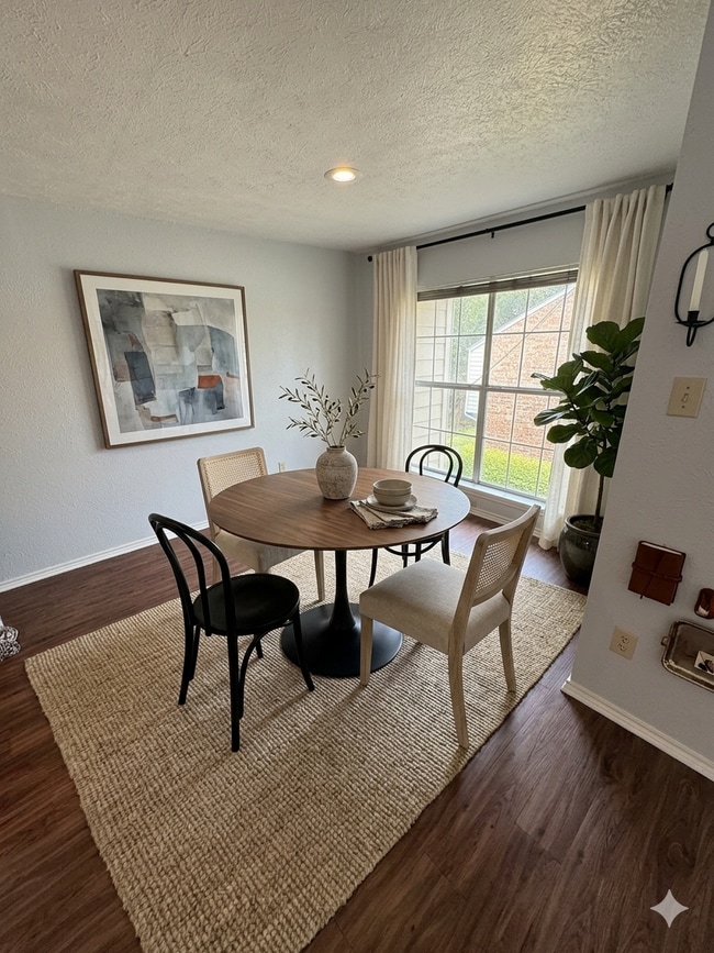 Virtually furnished dining room - 2535 Wedglea Dr