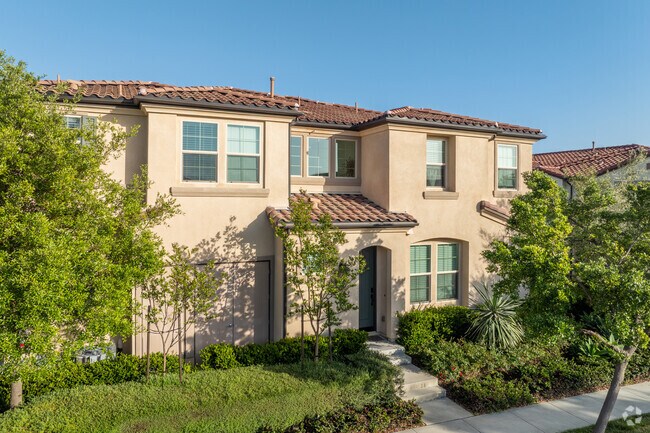 Building Photo - The Rowe