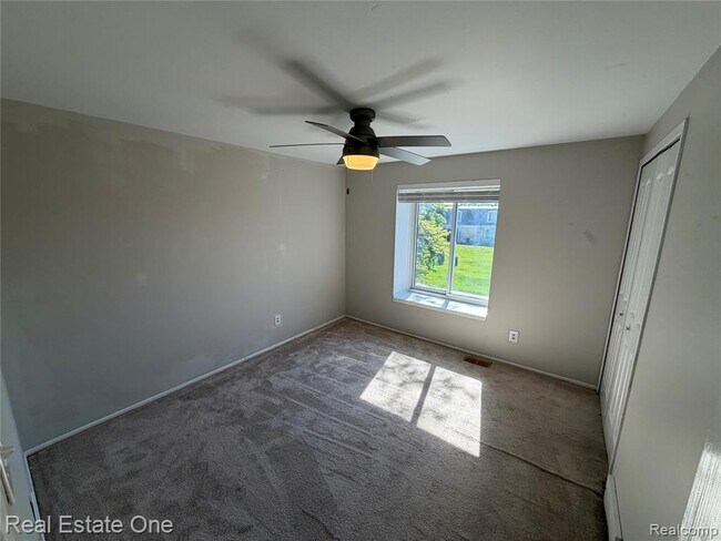 Building Photo - 29828 CITY CENTER # 1 Dr