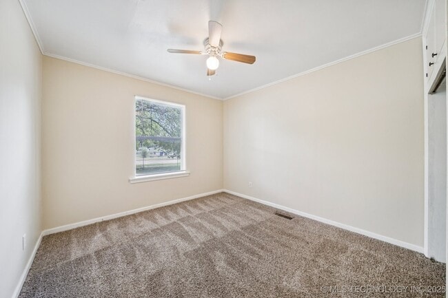Building Photo - 3917 E Xyler St