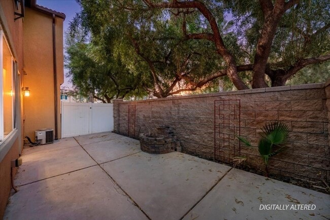 Building Photo - Comfort, Convenience & Community Amenities