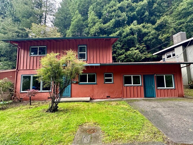 Building Photo - Spacious 4-Bedroom Home with Bonus Room in...