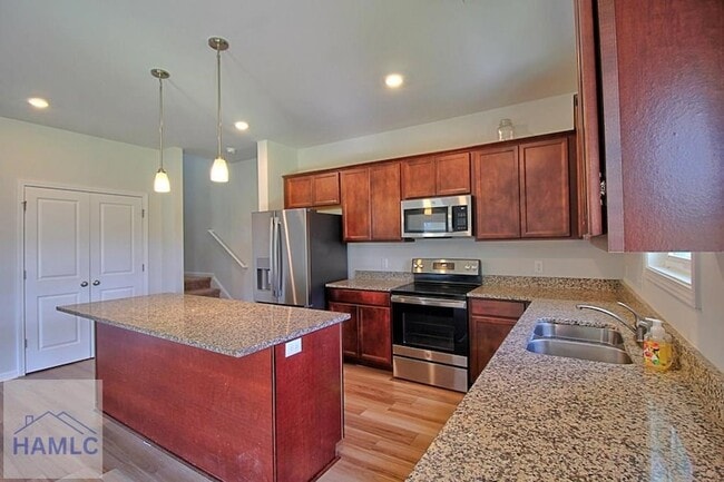 Building Photo - 39 Blueberry Ct NE