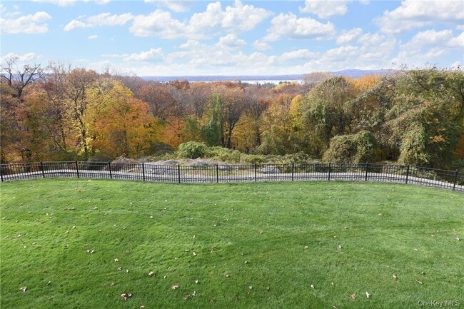 Building Photo - 10 Castle Rd