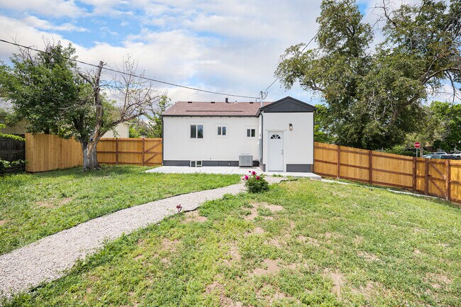 Building Photo - 2 S Knox Ct