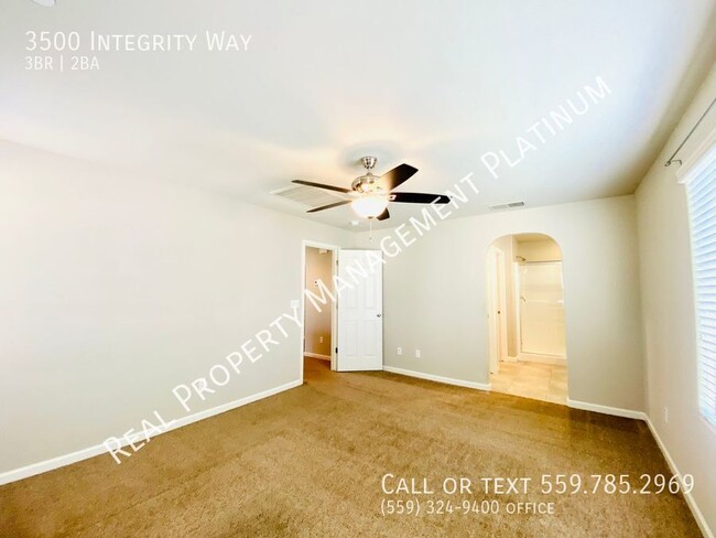 Building Photo - $2,195 Dewolf & Barstow, 3 Bedroom $500 MO...