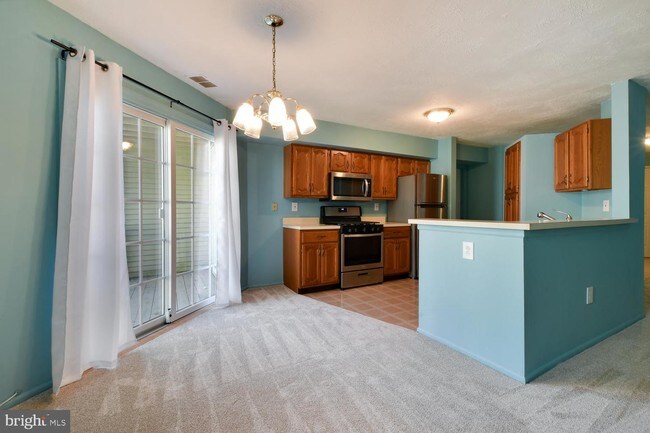 Building Photo - 7392 Elm Ct