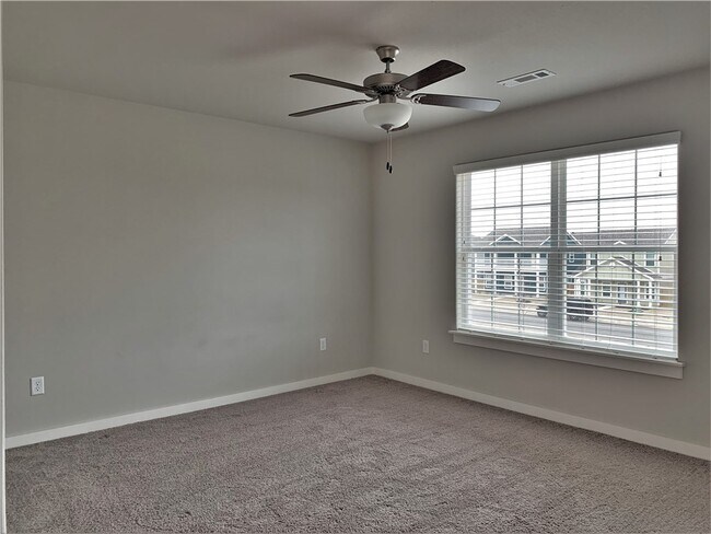 Building Photo - 3901 SW Peachwood Dr