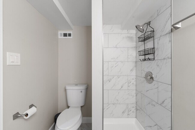 Building Photo - 5641 W 64th St