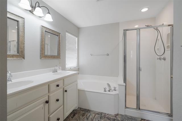 Building Photo - 4919 Saddleback Rd