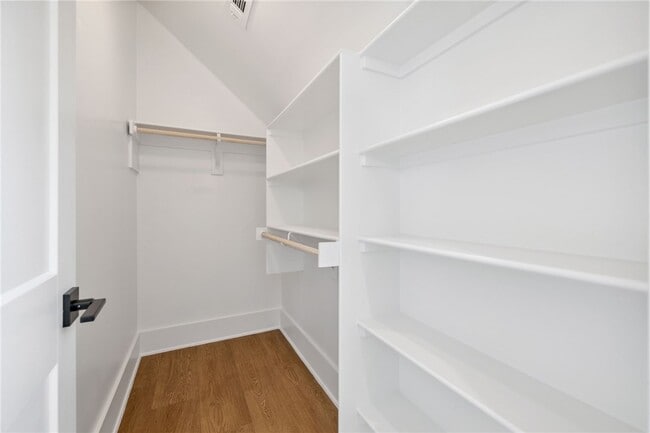 Building Photo - 267 E 11th St