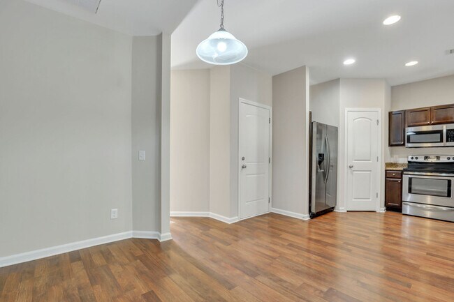 Building Photo - 100 Cantle Dr