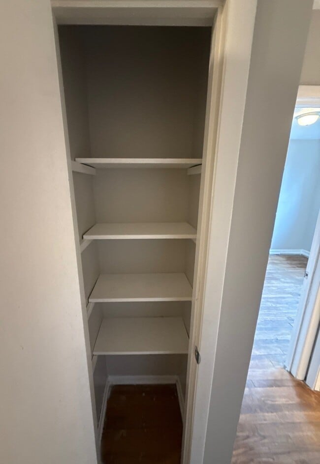 Building Photo - 5331 Oliver Ave