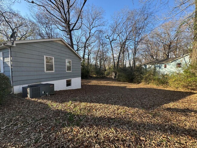 Building Photo - Newly Renovated Home in Florence!!