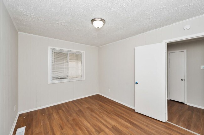 Building Photo - Exciting Opportunity! Charming 3 Bedroom Home in a Prime Location!