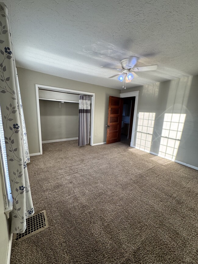 Master Bedroom - 925 Walnut St.