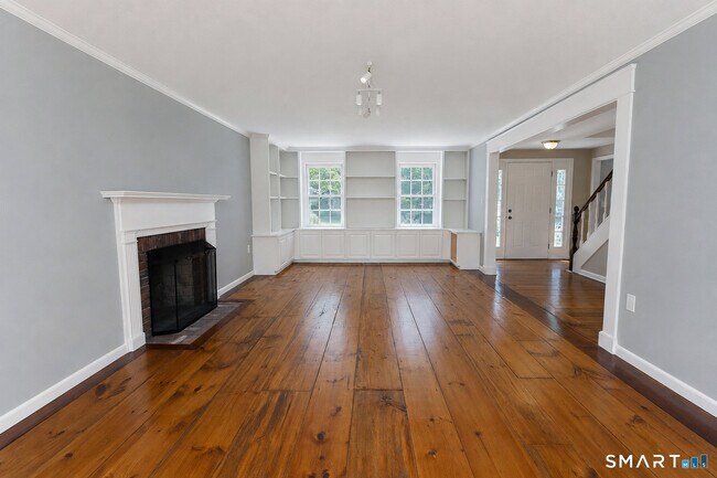 Building Photo - 50 Fox Den Rd