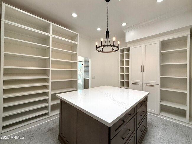 Building Photo - 1523 E Treasure Cove Dr