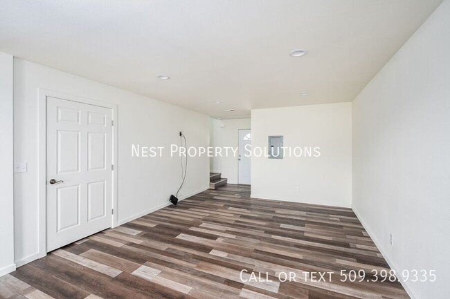 Building Photo - Brand New 2 Bed, 2.5 Bath Townhome! WSG In...