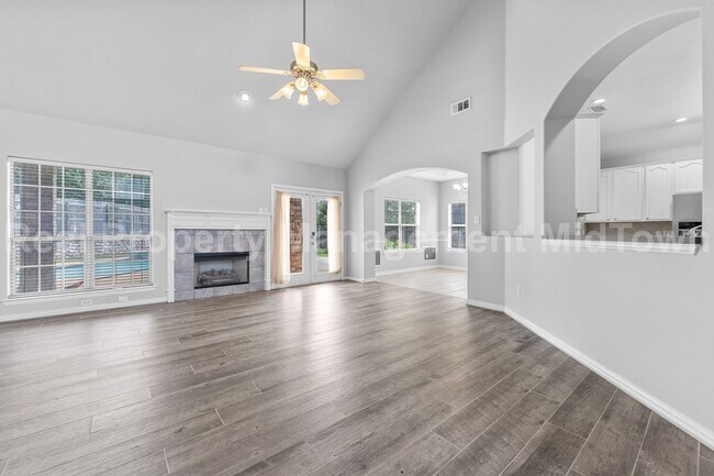 Building Photo - 343 Mesquite Hill Dr