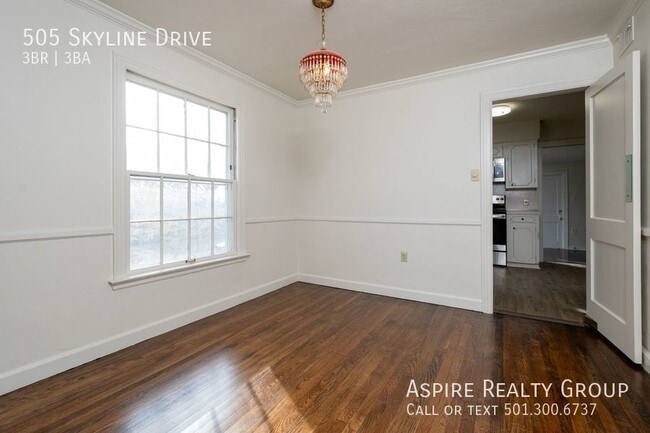 Building Photo - 505 Skyline Dr