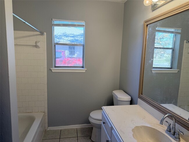 Building Photo - 2322 Autumn Springs Ln