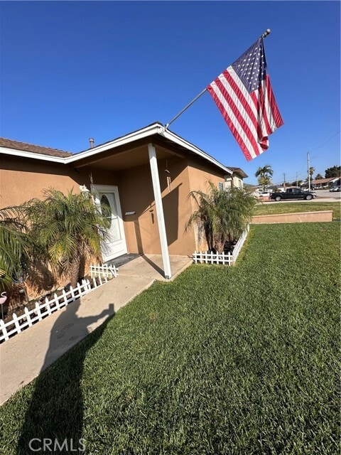 Building Photo - 14527 Chere Dr