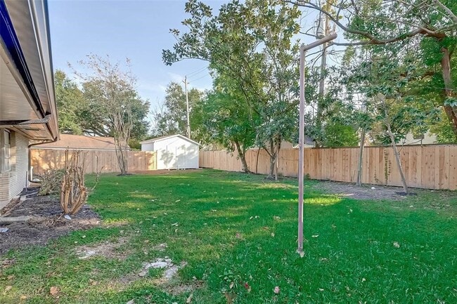 Building Photo - 2511 Maroneal St