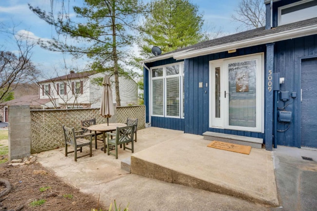 Building Photo - 5009 Emerald Dr